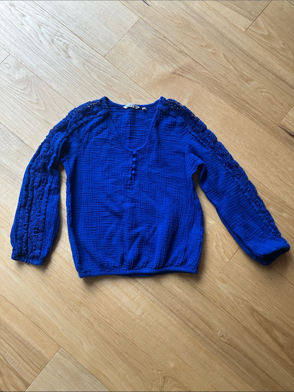 Soft Surroundings Royal Blue cotton gauze lace sleeve Top